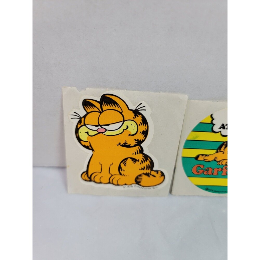 Vintage Garfield Sticker Lot 2 1978 Nap Attack United Feature Syndicate - Picture 3 of 3